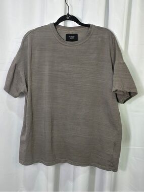 Men Relaxed Stonewashed Gray Crewneck Tee by Represent